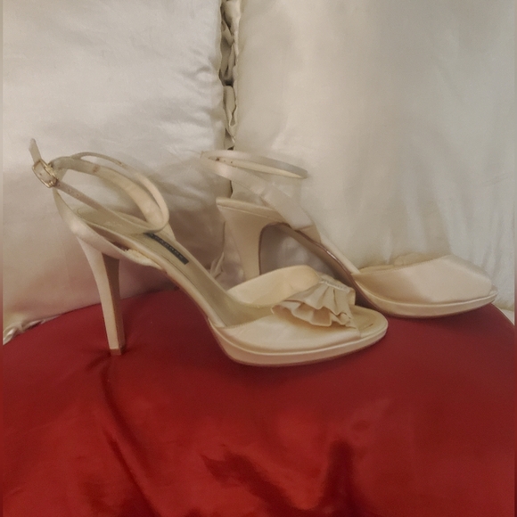 Caparros Peep Nude Heel with bling 10B - Picture 4 of 10